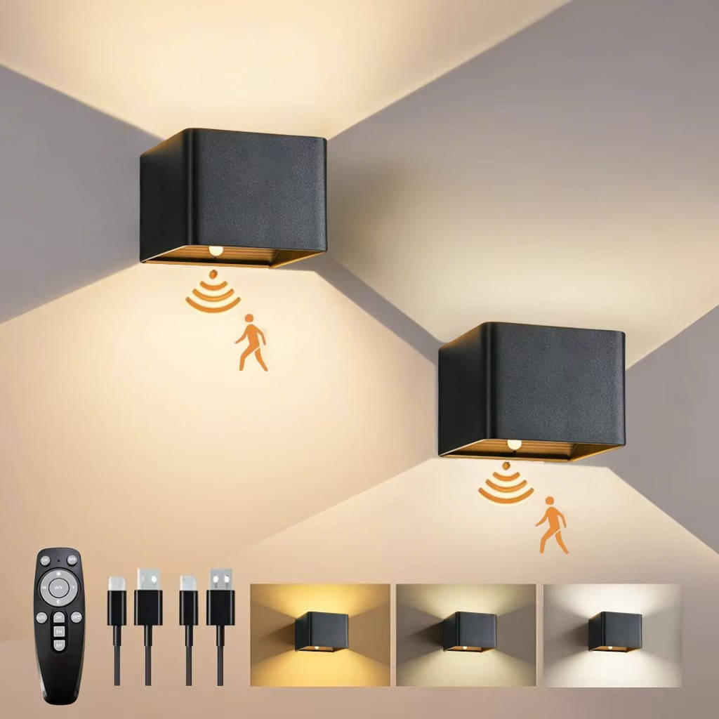 Supéria Motion Sensor Indoor Wall Light
