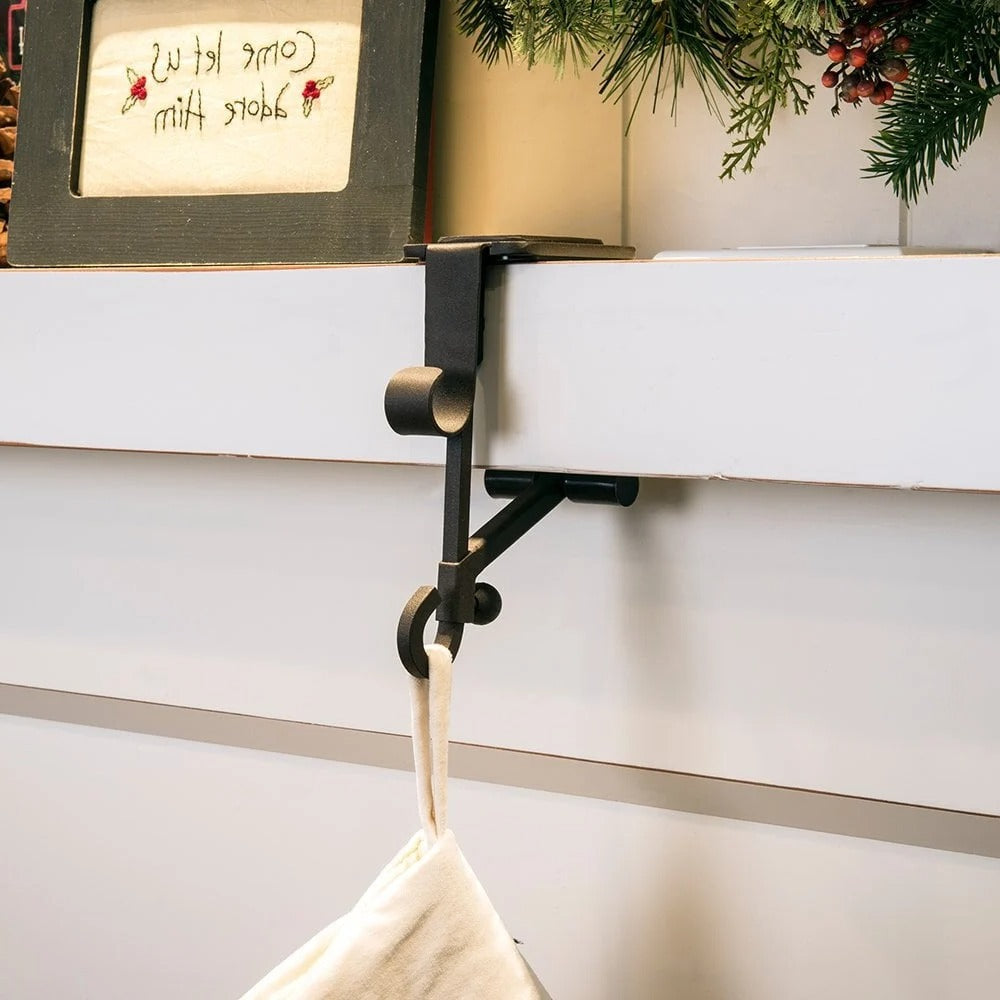 Supéria Fireplace Stocking & Garland Hanger Set