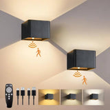 Supéria Motion Sensor Indoor Wall Light