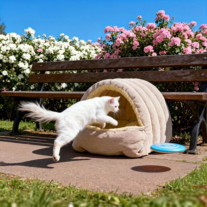 Supéria Arctic Fleece Enclosed Cat Cave Bed