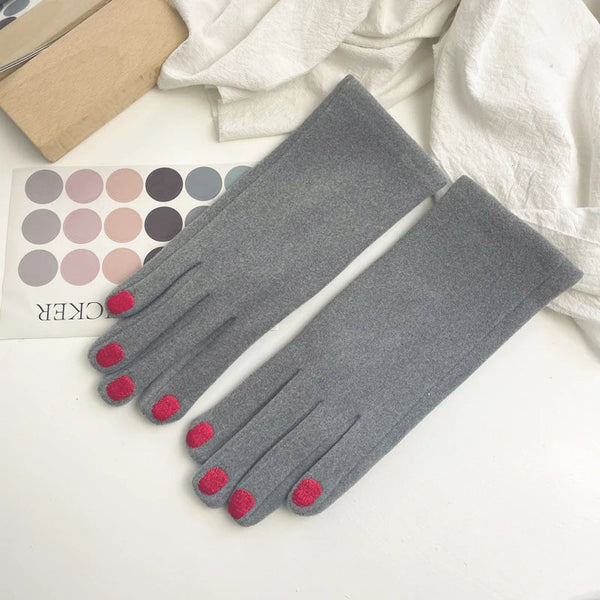 Supéria Touch Screen Gloves with Nail Design