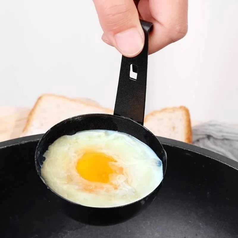 Supéria Egg Poacher with Nonstick Mold