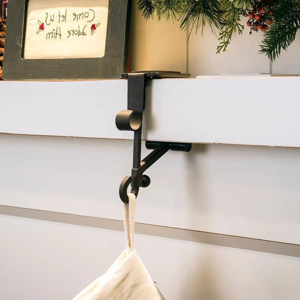 Supéria Fireplace Stocking & Garland Hanger Set